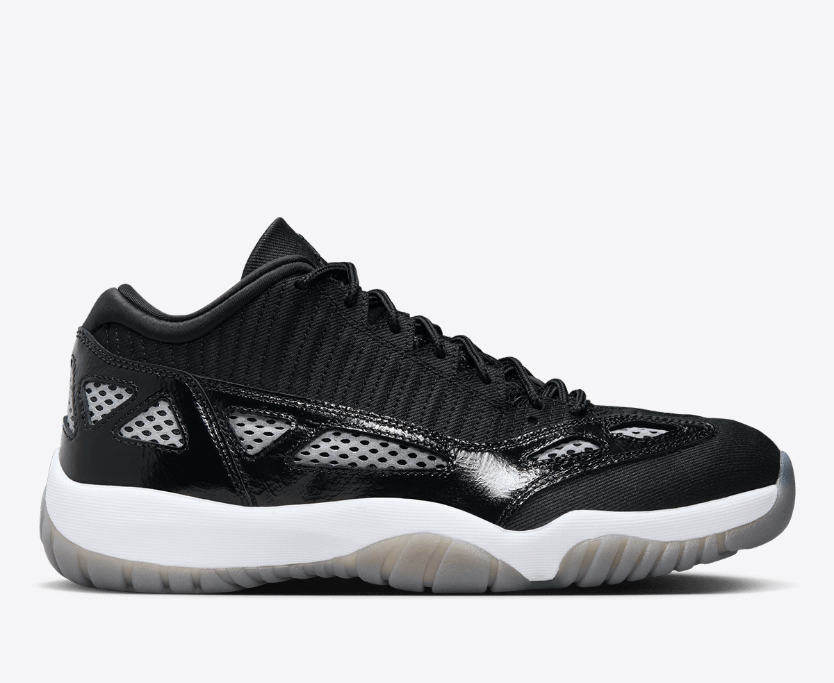 AIR JORDAN 11 RETRO LOW IE  'BLACK/WHITE'