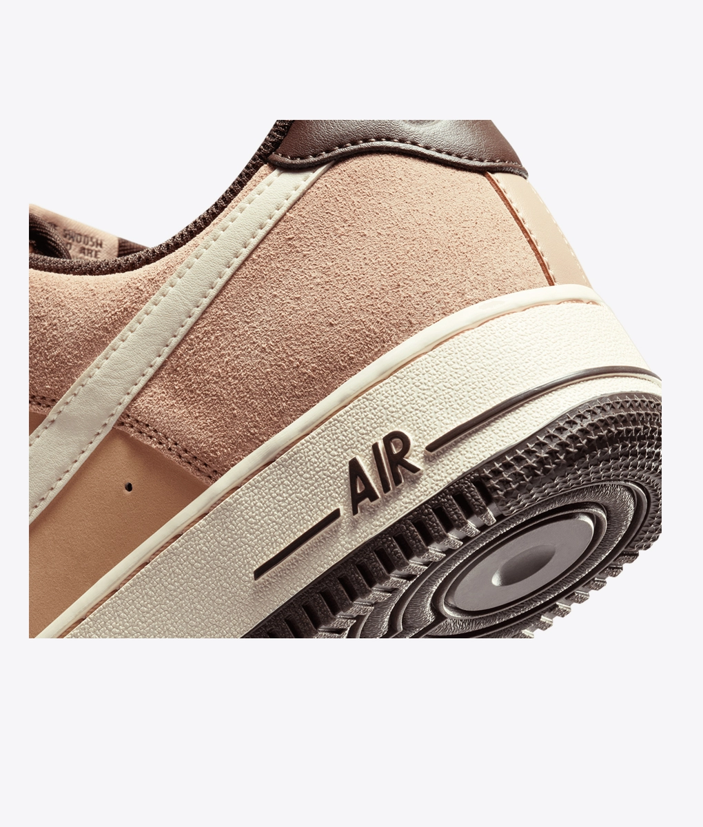 スニーカー Nike Air Force 1 '07 PRM Baroque Brown Coconut Milk Nike Mens Air Force 1 '07 PRM Lace-Up Casual And Fashion