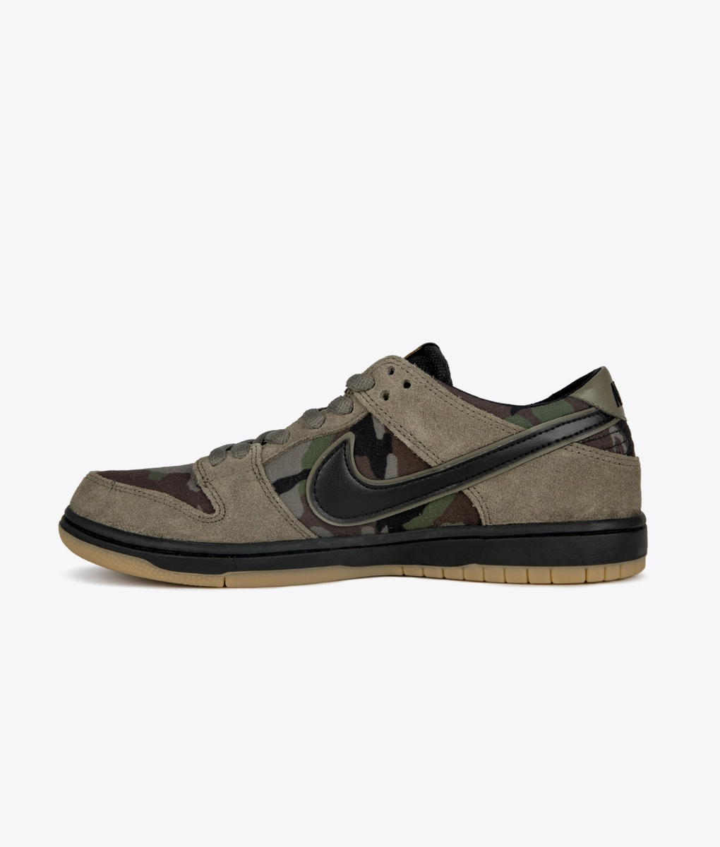 靴 SB ZOOM DUNK LOW PRO MEDIUM OLIVE CAMO Nike SB Dunk Low Pro 