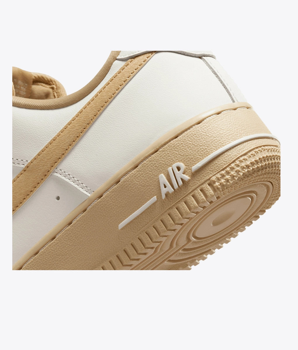 ☆大人気☆Air Force 1 '07 Sail/ Sesame/ Vintage Green Nike - Nike Air Force 1 '07 LV8 | HBX - Globally Curated