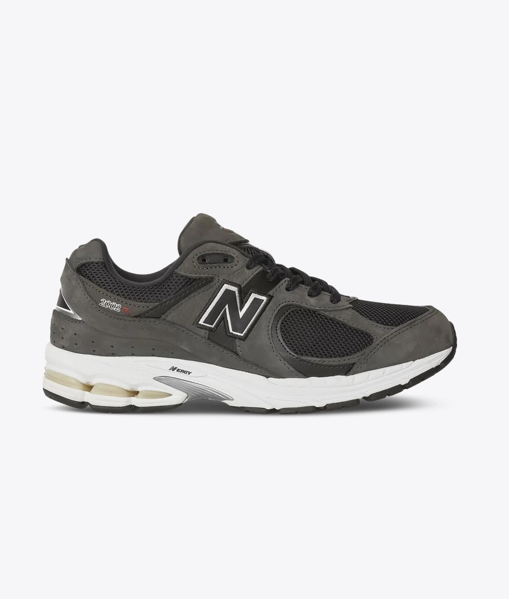 New Balance - NEW BALANCE 2002R RAVEN l BUY Men's Sneakers Online