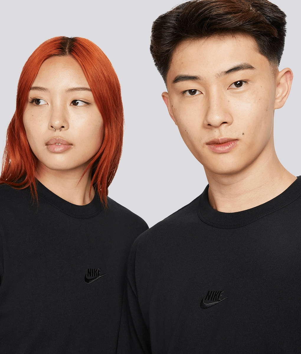 Nike - NIKE SPORTSWEAR PREMIUM ESSENTIALS SUSTAINABLE LONG SLEEVE