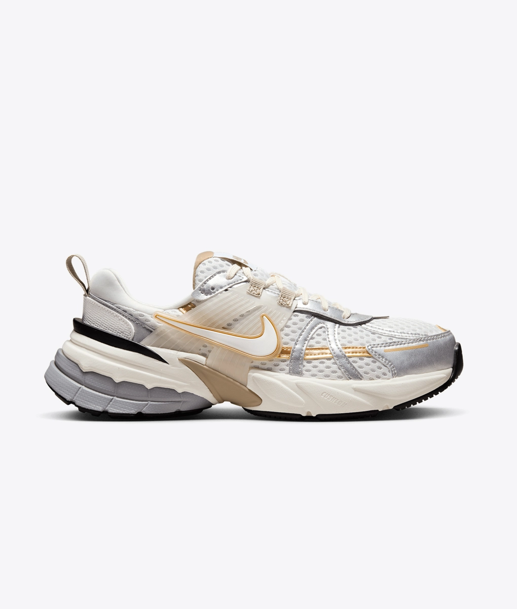 Nike - Nike V2K Run White/Khaki-Metallic Silver | Buy Women's