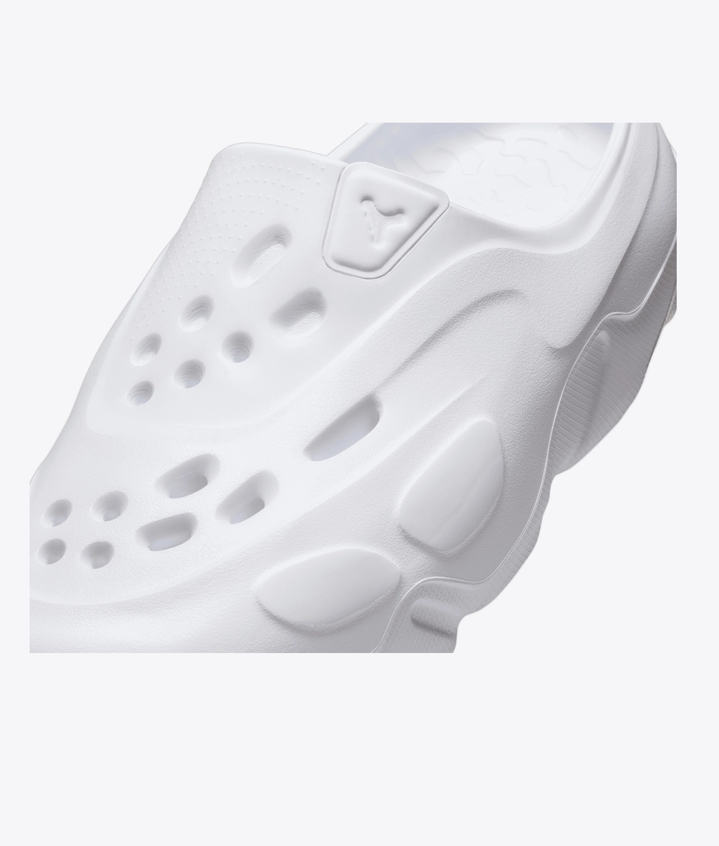 ◆正規品◆NIKE JORDAN ROAM WHITE SAIL◆関税/送料無料◆人気◆ Jordan - Jordan Roam - VegNonVeg