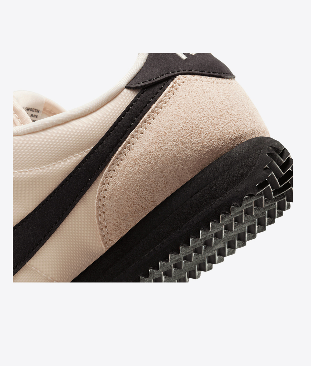 Nike★(W) Nike Cortez Textile Guava Ice Sail★送料・関税込★ Nike Cortez TXT WMNS 