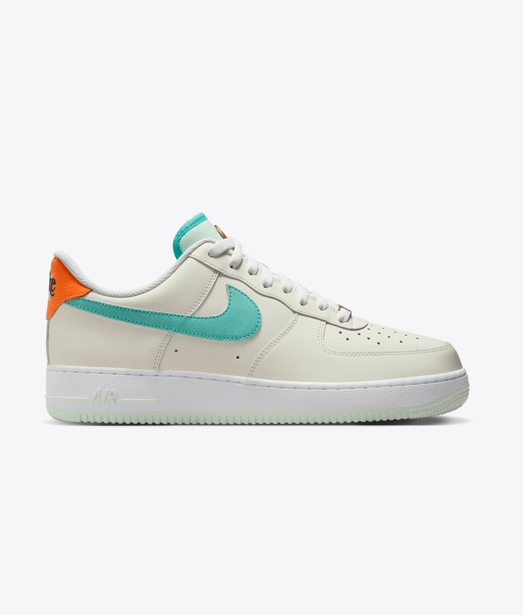 Nike - Air Force 1 '07 - VegNonVeg