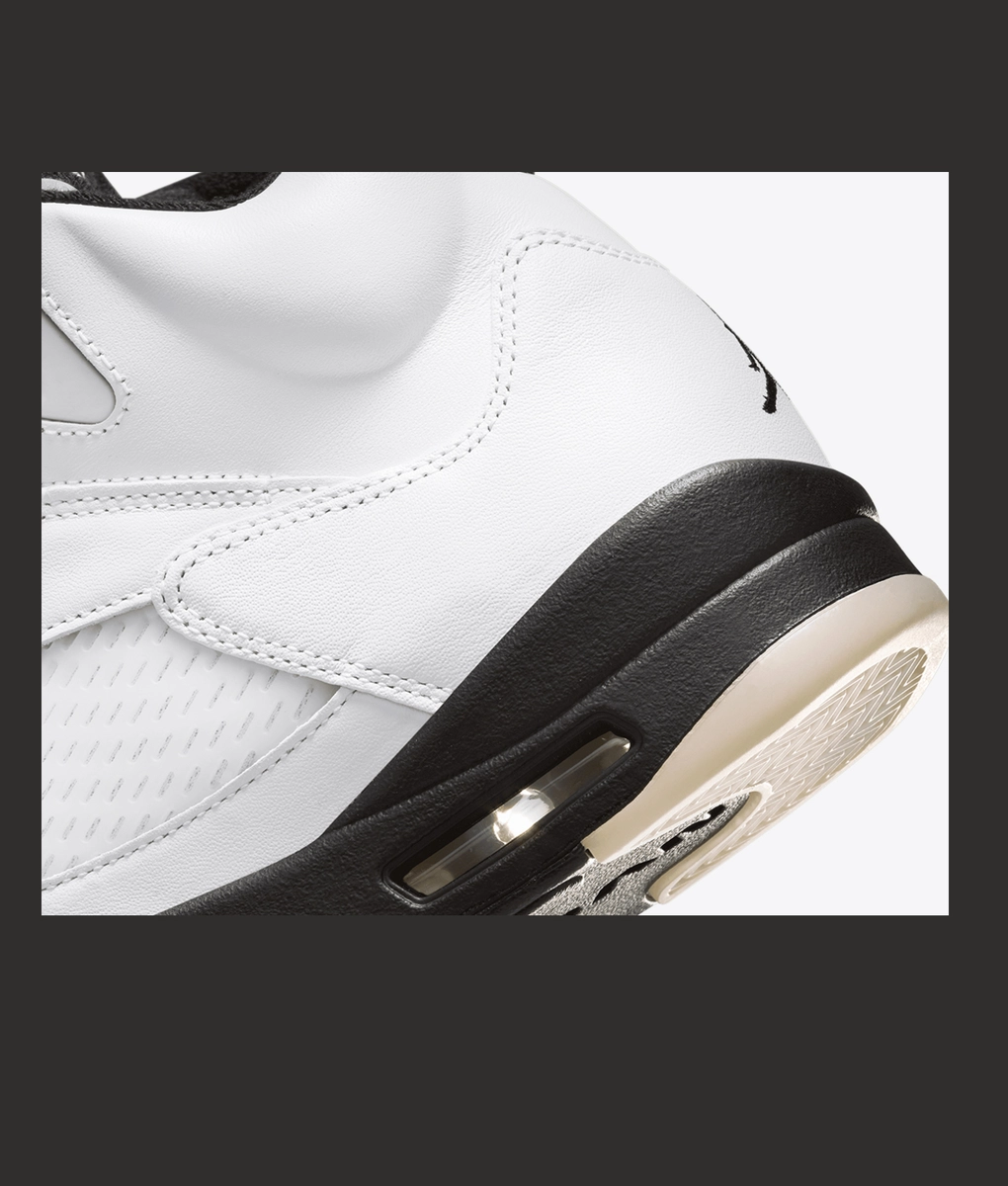 Jordan - JORDAN AIR JORDAN 5 RETRO WHITE/BLACK-SAIL-METALLIC