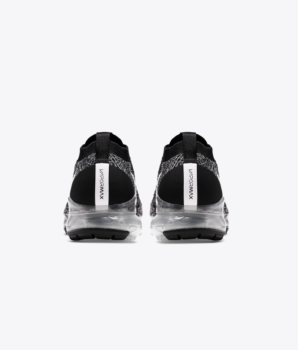 vapormax flyknit 3 black white