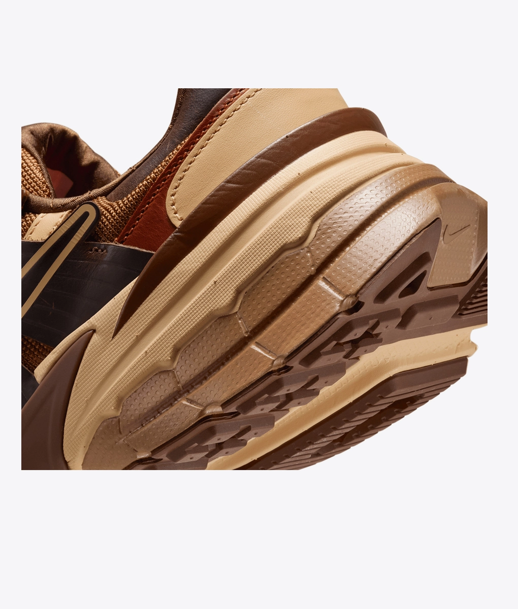 【美品】NIKE V2K RUN 24cm メタリックブラウン Nike - V2K Run - VegNonVeg