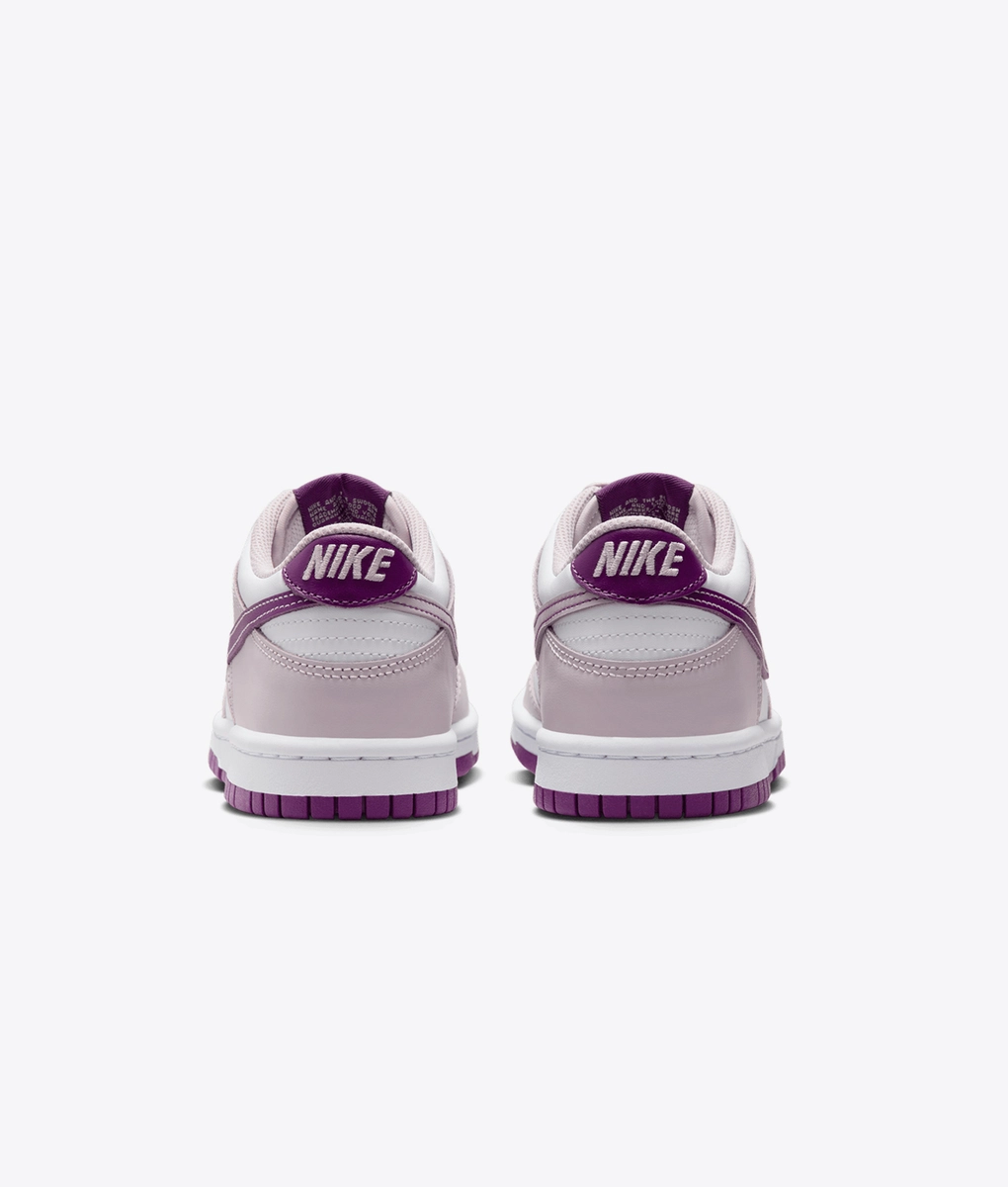 Nike Dunk Low PRM PL 9.5 ホワイト/グレー/パープル W NIKE DUNK LOW LX HV5991-171 HK$899 AS W NSW OS CREW HV8462-133