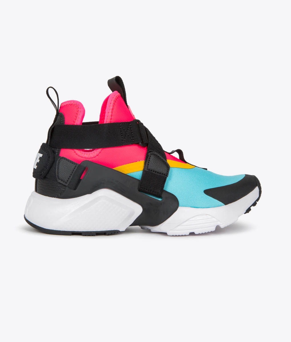 nike huarache city pink