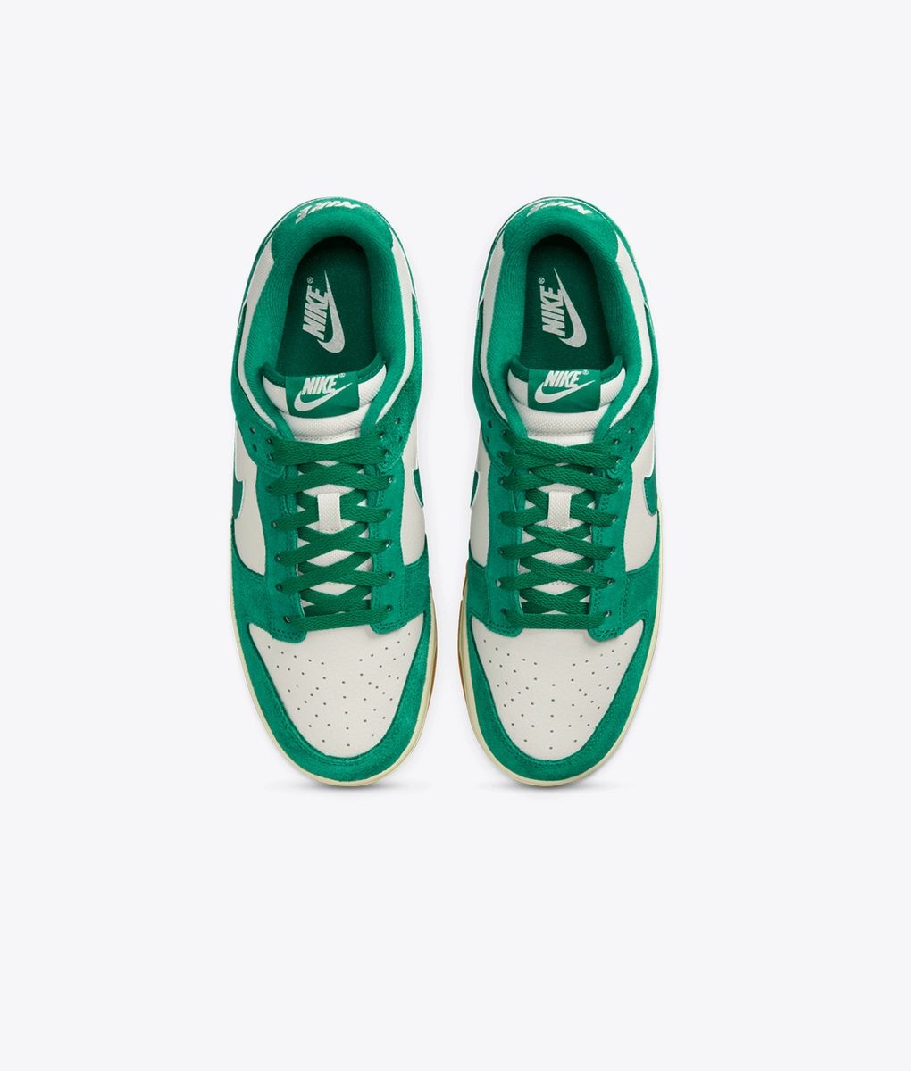 Nike - NIKE DUNK LOW SE PHANTOM/MALACHITE-GUM LIGHT BROWN l BUY