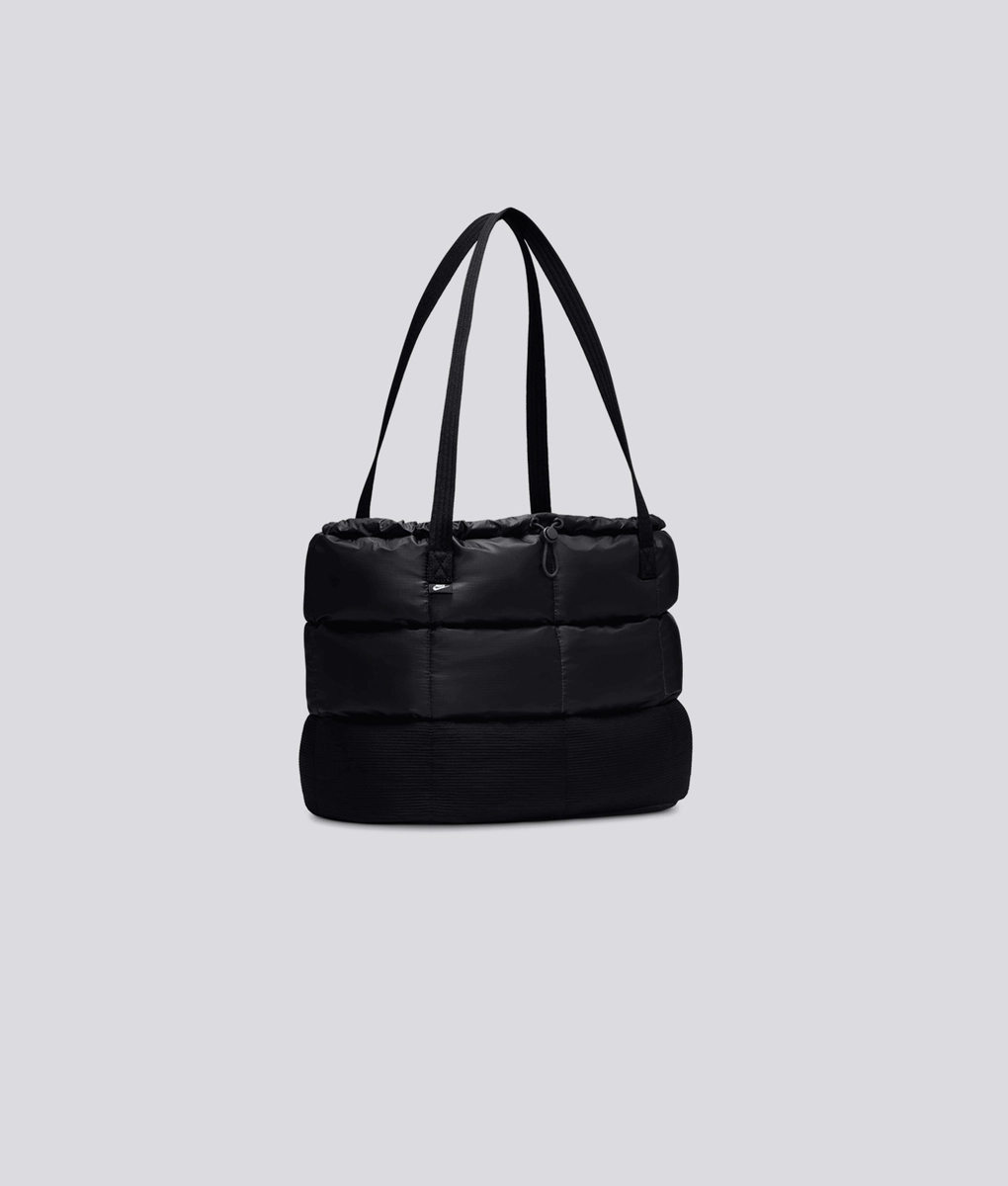 【NIKE】SPORTSWEAR Puffle トートバッグ Nike Sportswear Puffle Tote Bag (24L). Nike.com