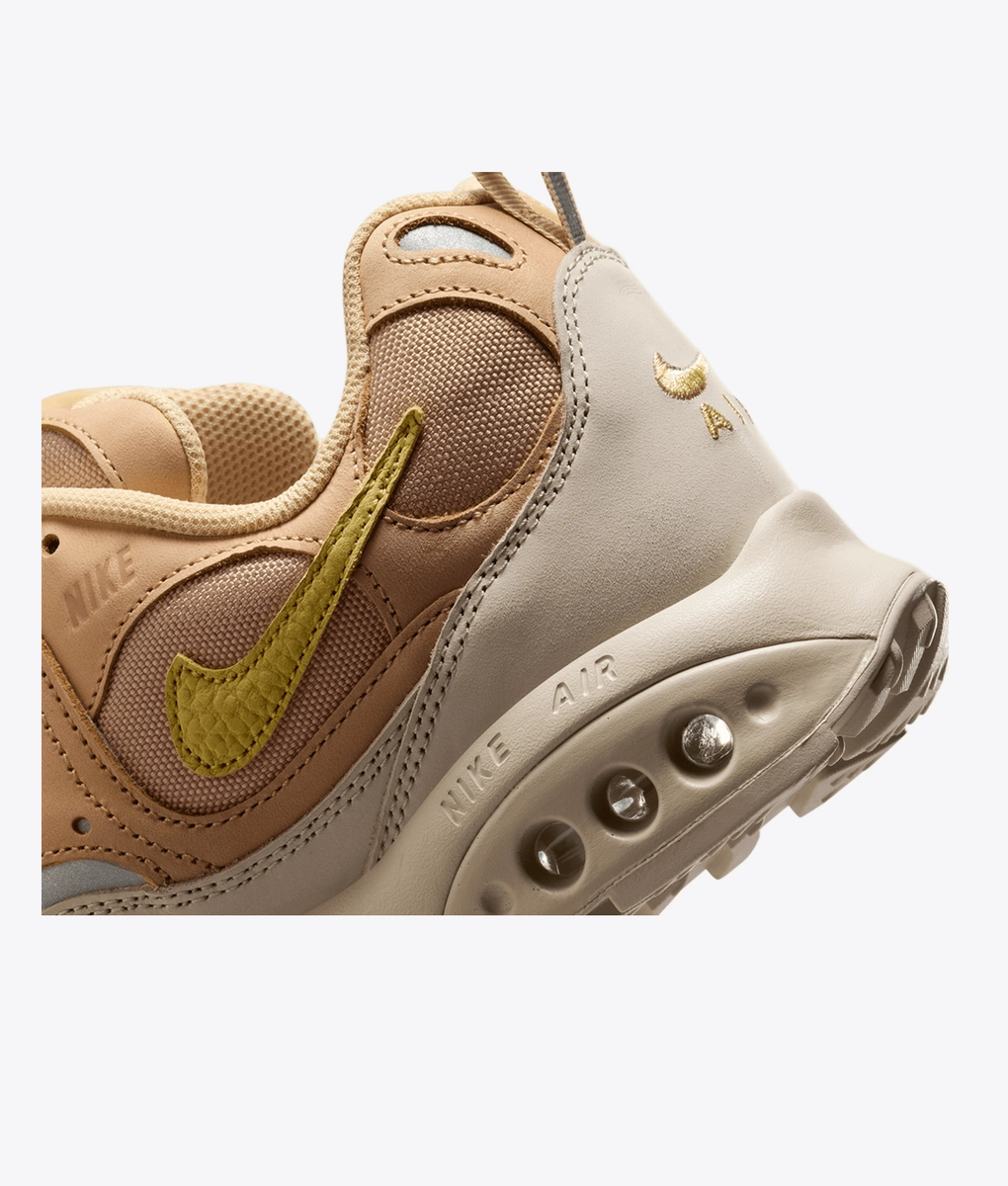 nude vapormax