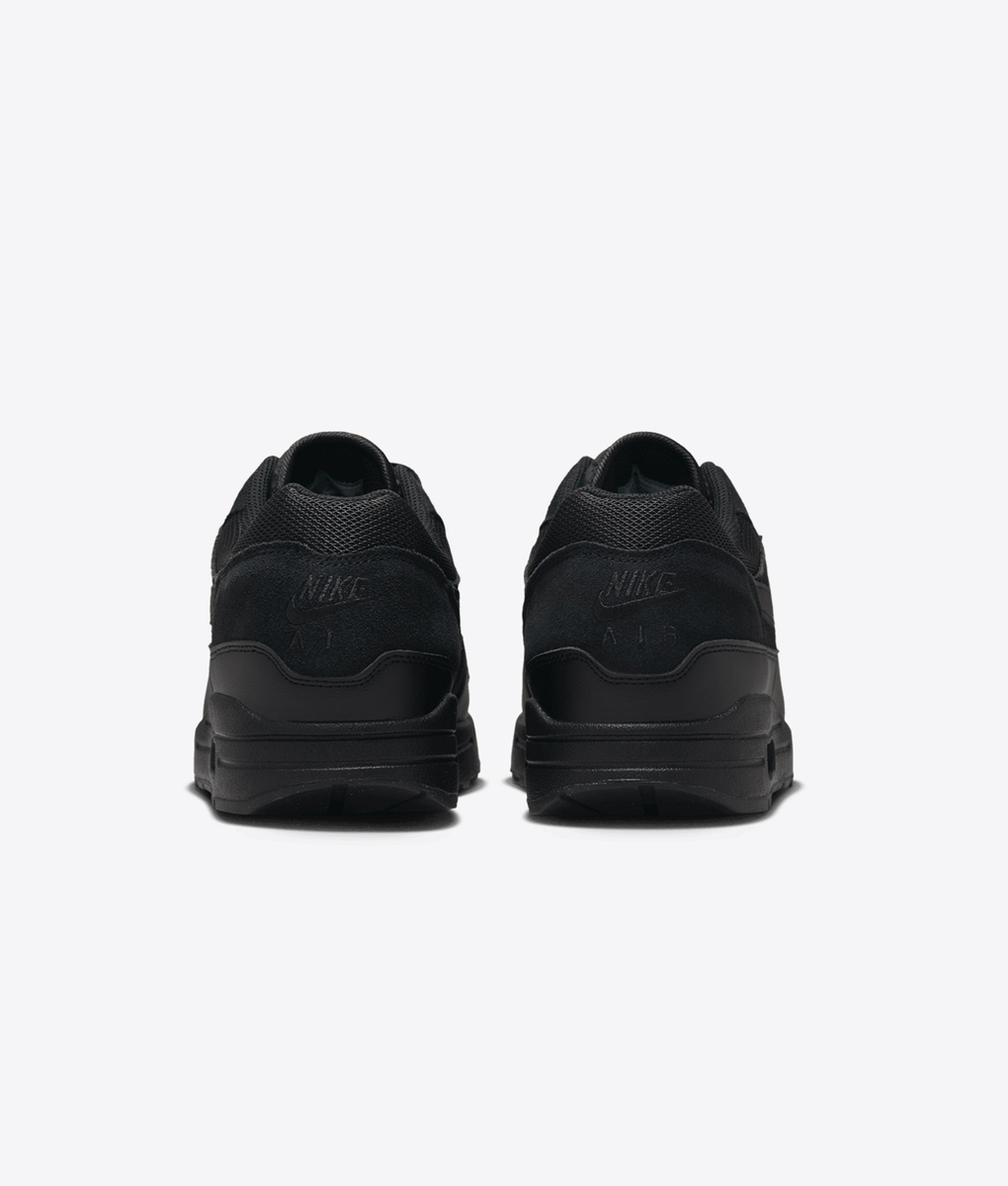 nike air max 1 essential triple black