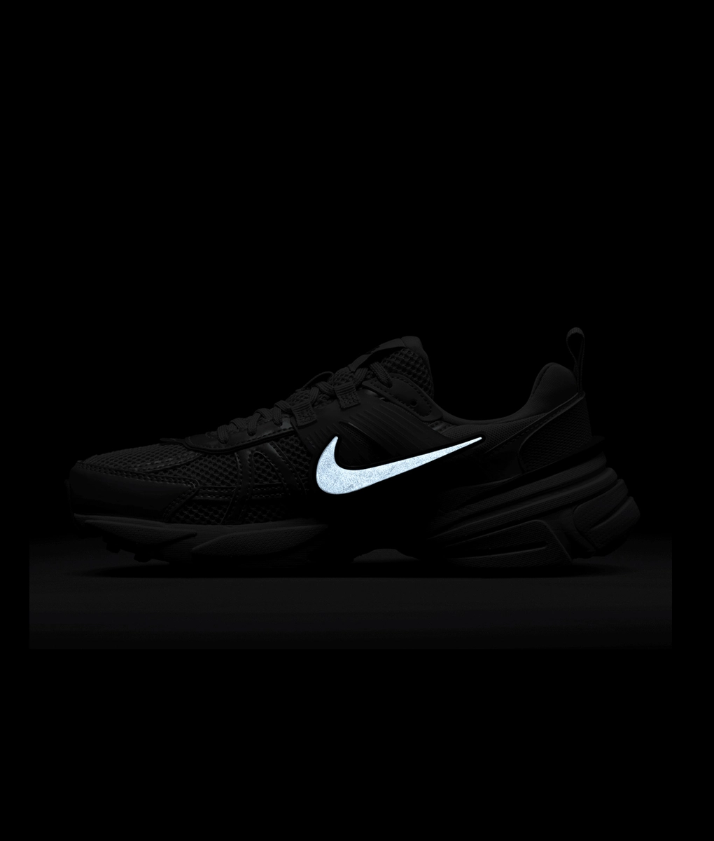 ★Nike★ V2K Run W Photon Dustlight Silver Summit Whitelight Nike WMNS V2K Run - Photon Dust / Light Silver / Summit