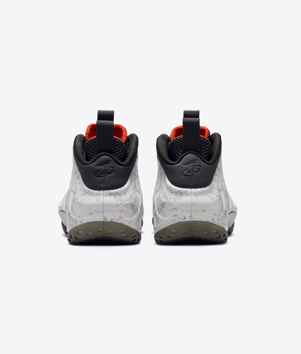 Nike - Air Foamposite One Premium - VegNonVeg