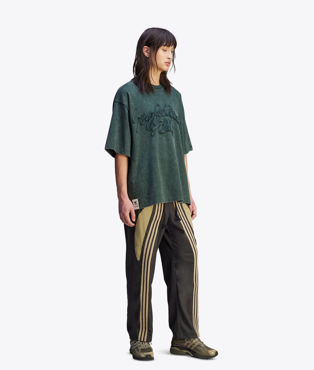 Tシャツ・カットソー ADIDAS X SONG FOR THE MUTE | SFTM WASH TEE SHADOW GREEN adidas Washed T-Shirt x Song for the Mute | SHADOW GREEN