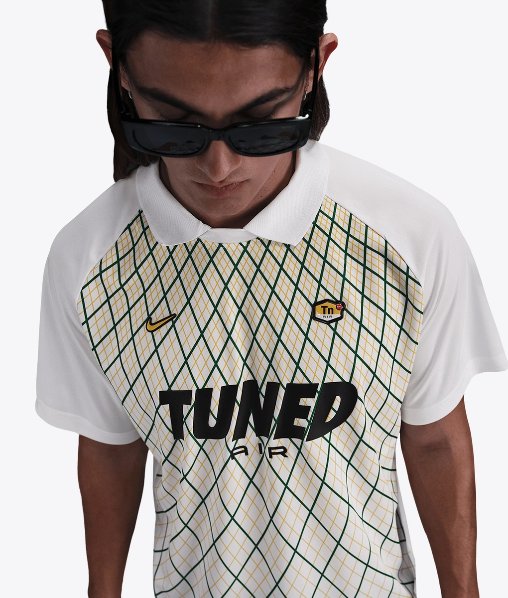 Nike - NIKE SPORTSWEAR TUNED AIR FOOTBALL JERSEY WHITE l Buy Men's