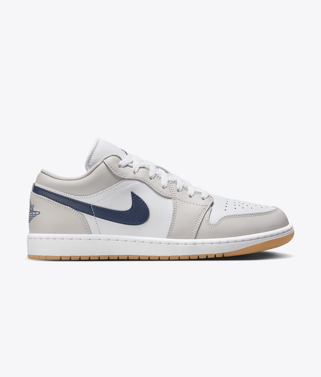 AIR JORDAN 1 LOW G（white-navy） Air Jordan 1 Low G Golf Shoes. Nike.com