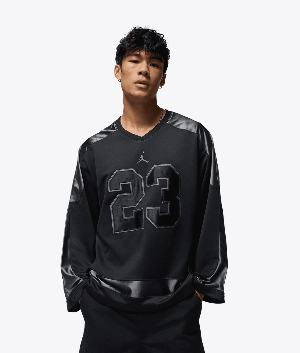 黒のみ　 jordanブルックリン ブルックリン BRAND（ジョーダンブランド）の「ジョーダン JORDAN ホッケージャージー カレッジエイト メンズ シャツ