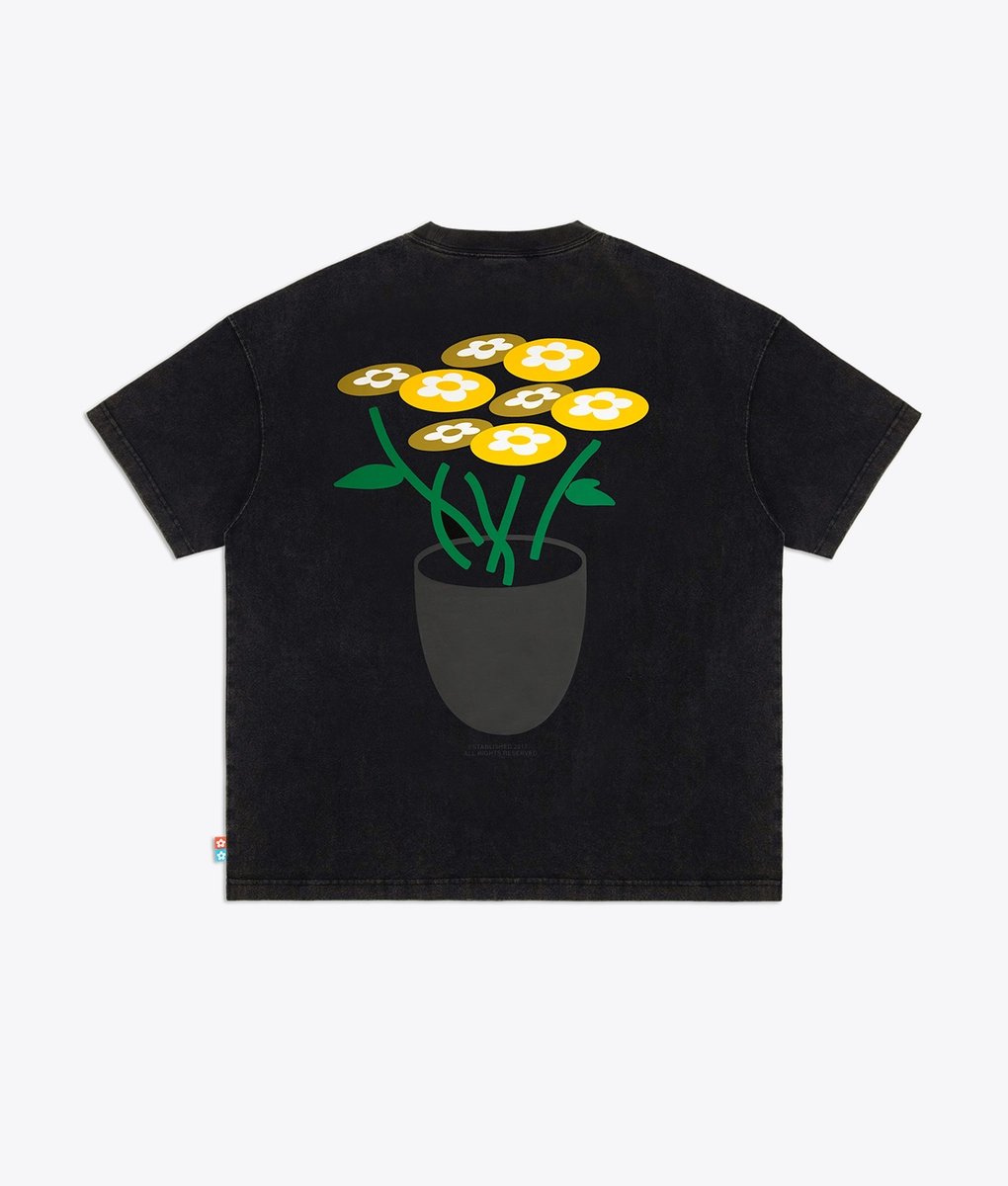 Vandy The Pink - Vandy The Pink Vintage Flower Graphic T-Shirt