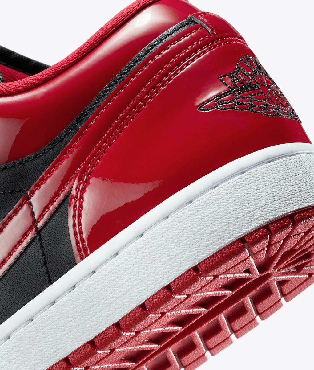 red and black jordan 1s