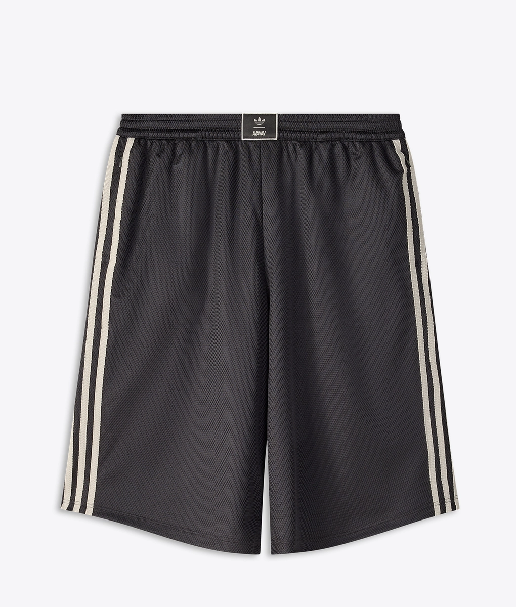 Adidas Originals - X AVAVAV SHORTS - VegNonVeg