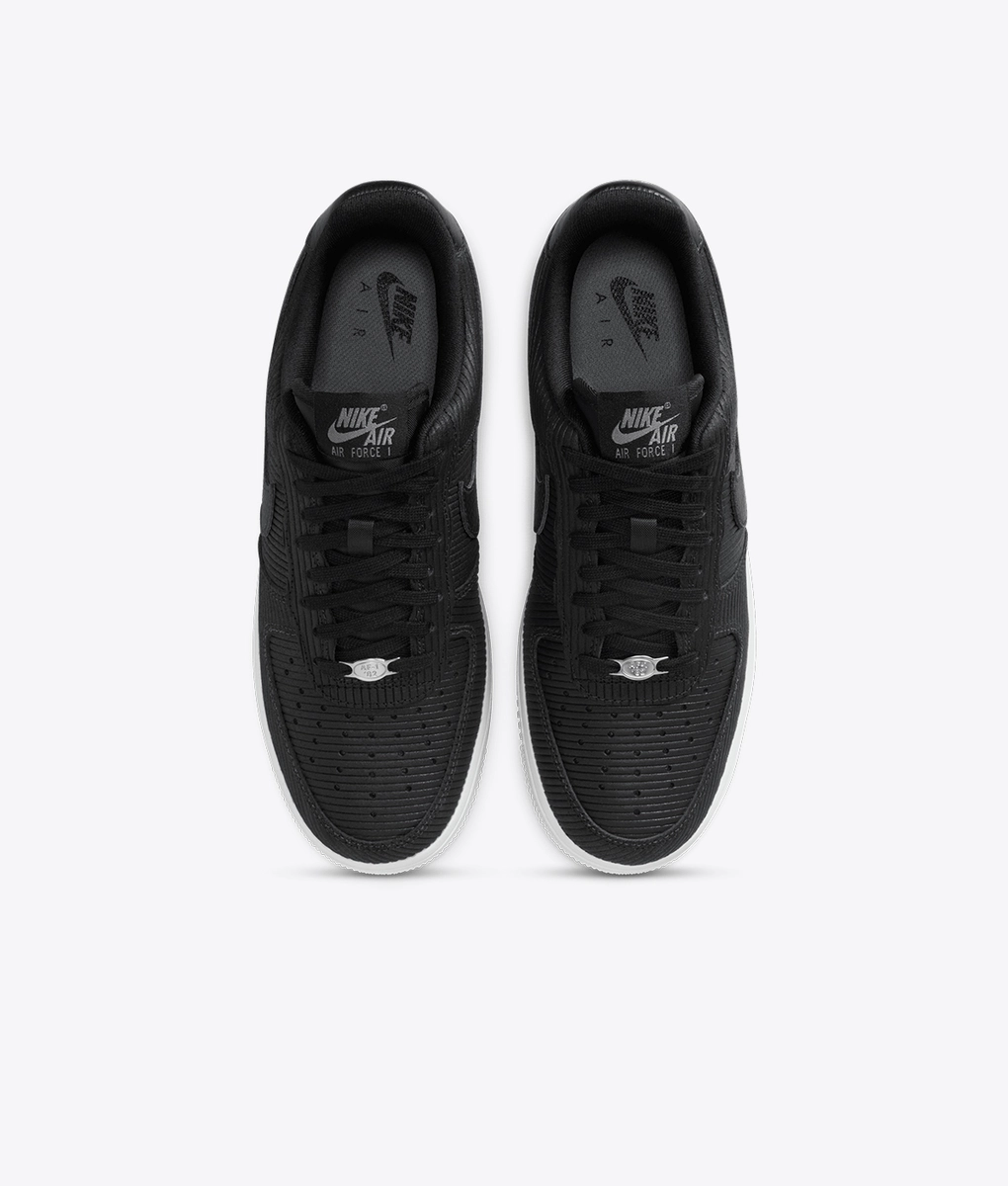 Nike - AIR FORCE 1 '07 - VegNonVeg