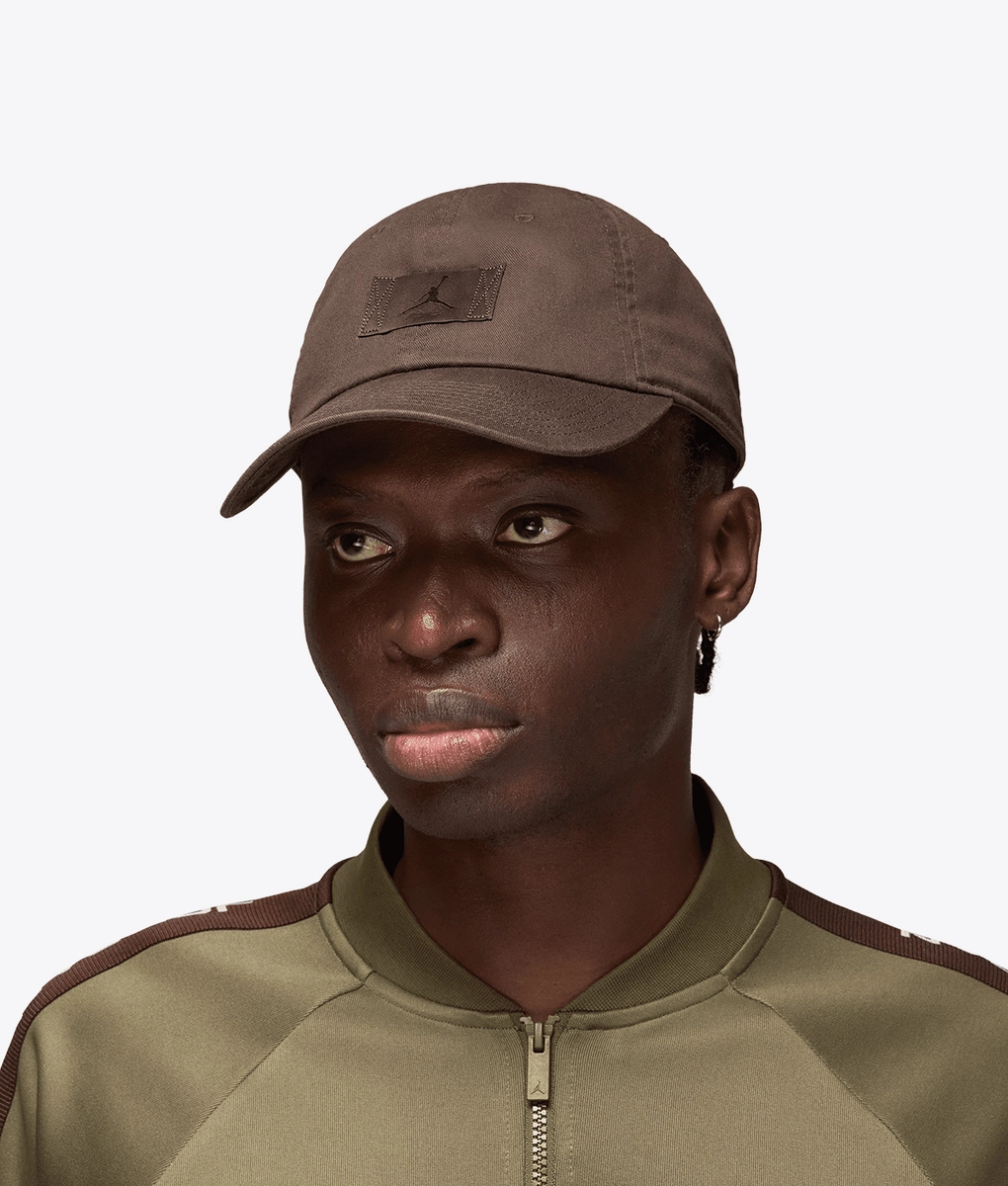 Jordan - FLIGHT PATCH UNSTRUCTURED CURVED BILL CLUB CAP - VegNonVeg