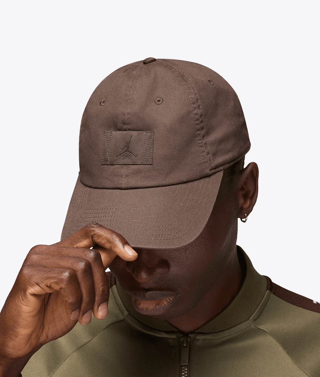 Jordan - FLIGHT PATCH UNSTRUCTURED CURVED BILL CLUB CAP - VegNonVeg