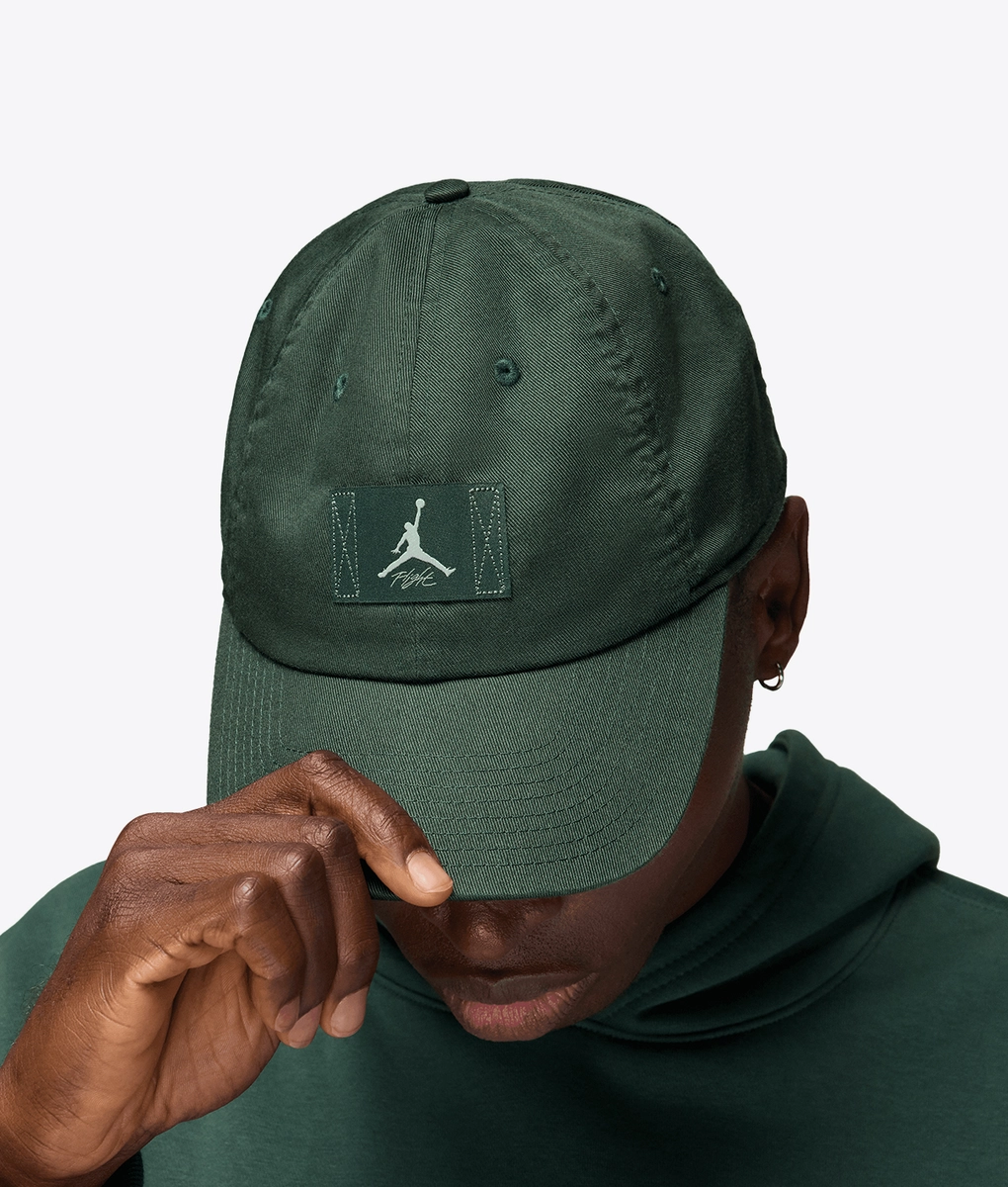 Jordan - FLIGHT PATCH UNSTRUCTURED CURVED BILL CLUB CAP - VegNonVeg