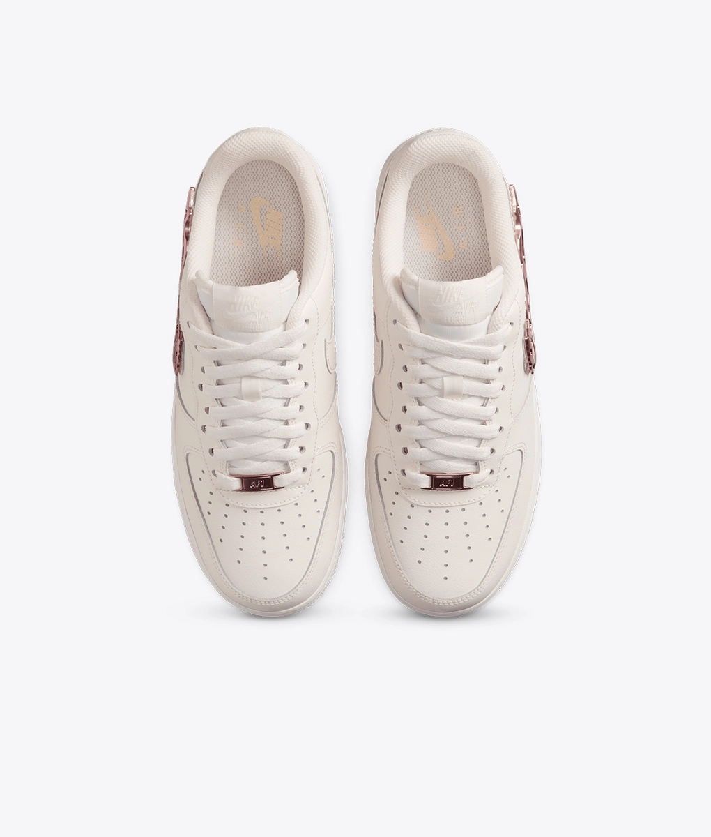 Nike - AIR FORCE 1 '07 LX - VegNonVeg