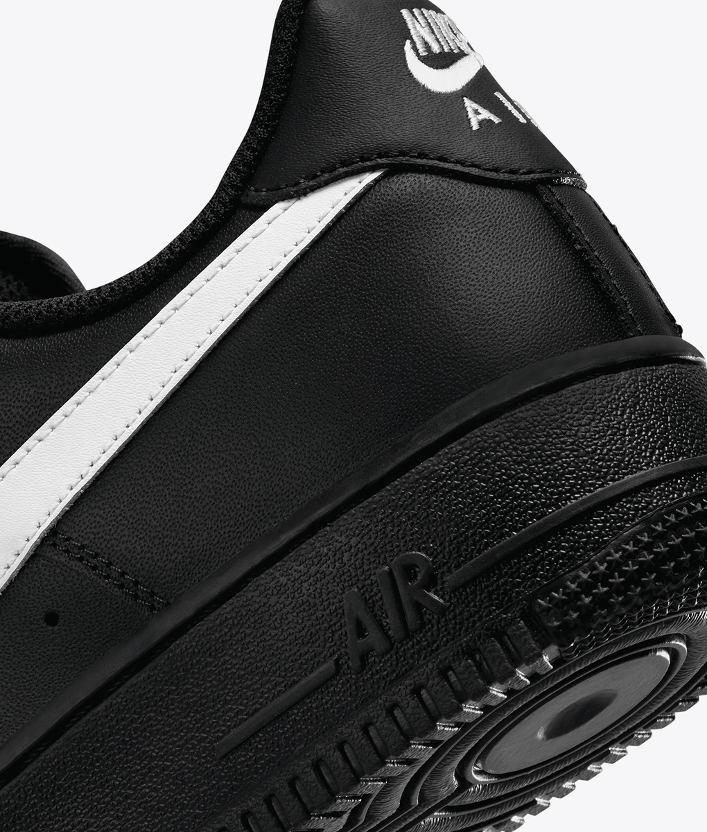 Nike - AIR FORCE 1 '07 - VegNonVeg