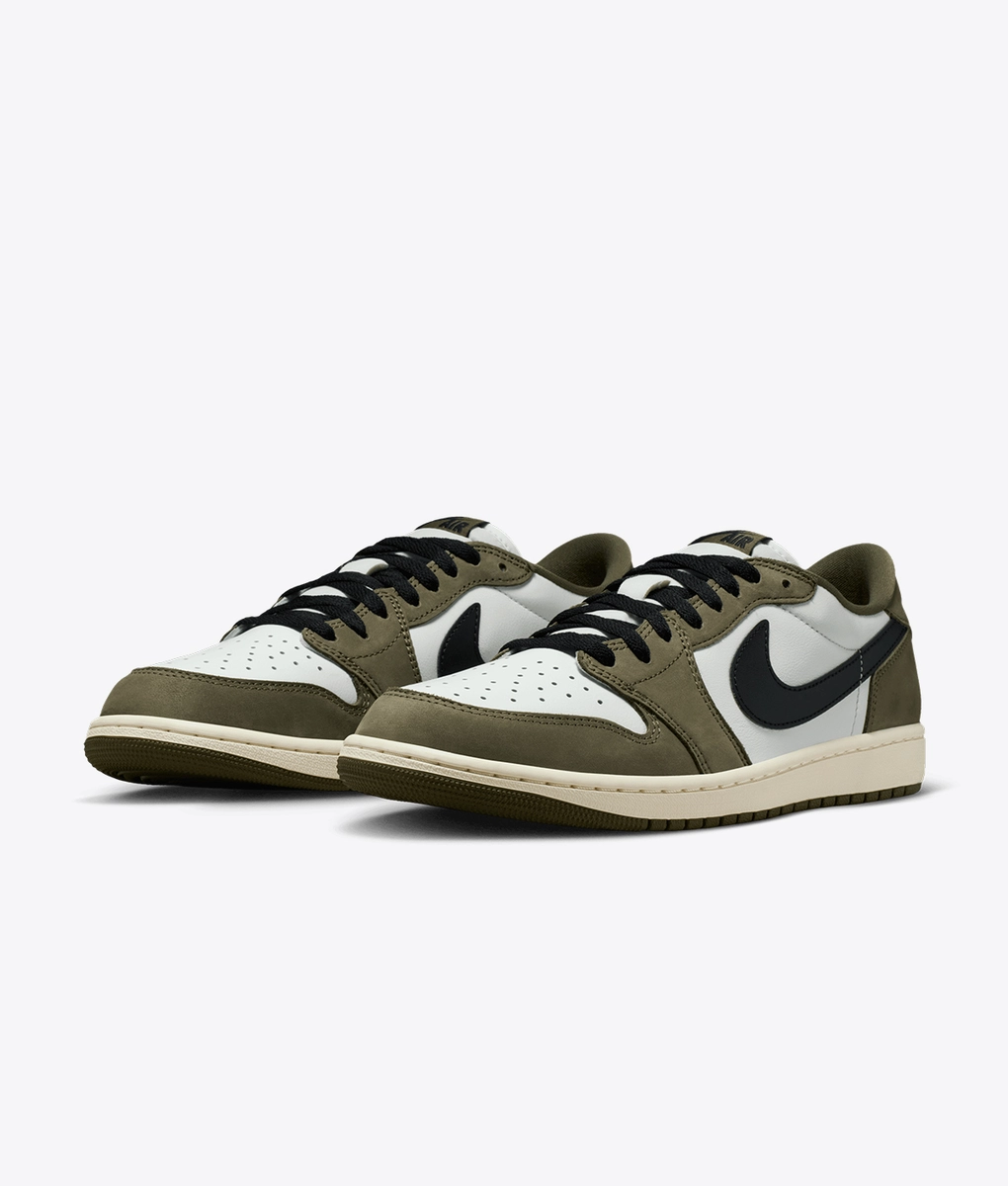 Jordan - AIR JORDAN 1 RETRO LOW OG - VegNonVeg Jordan - AIR JORDAN 1 RETRO LOW OG - VegNonVeg