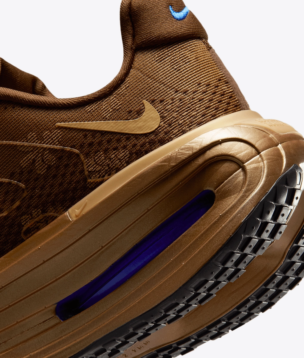 Nike - VOMERO PREMIUM - VegNonVeg