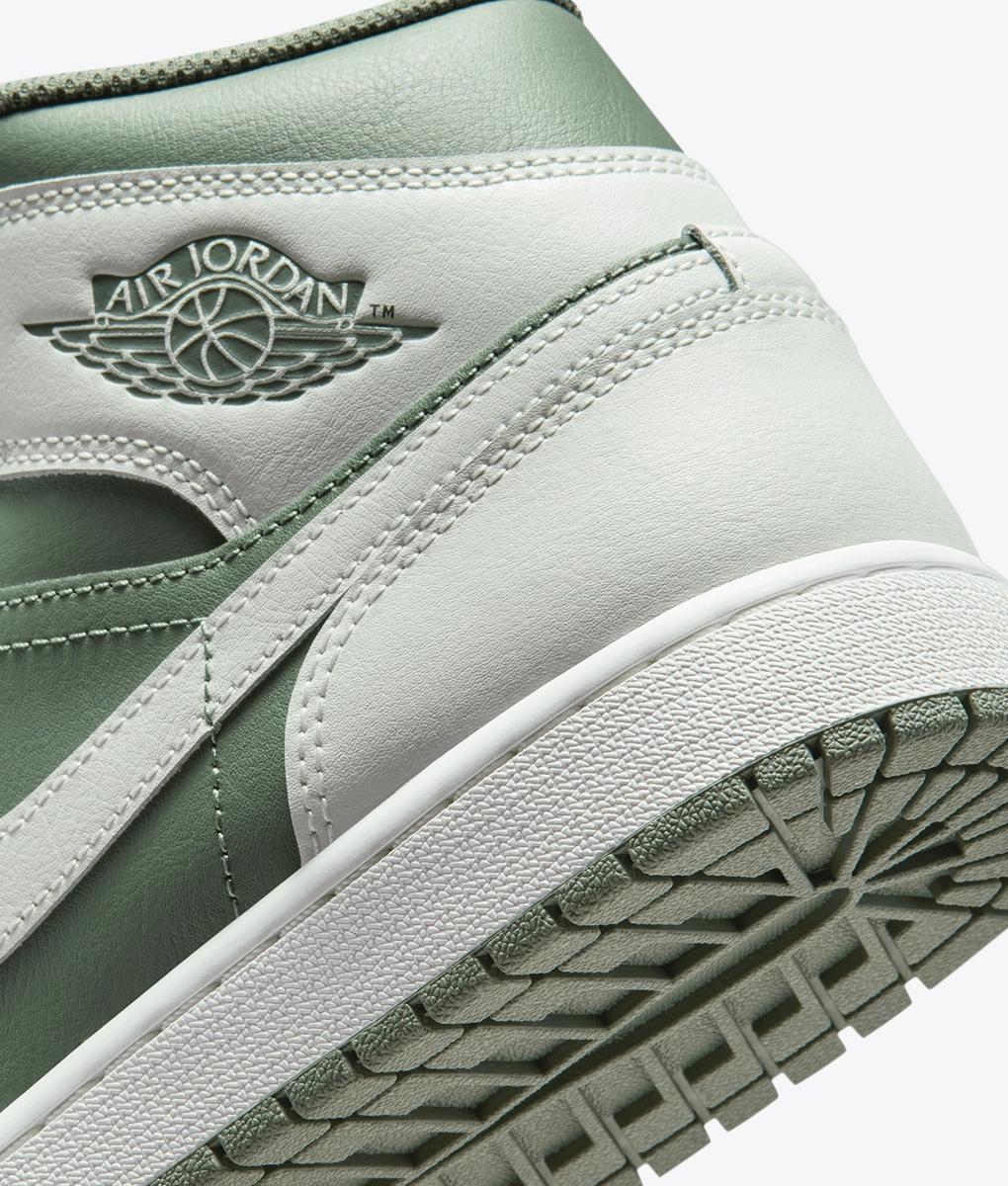 Jordan - AIR JORDAN 1 MID - VegNonVeg