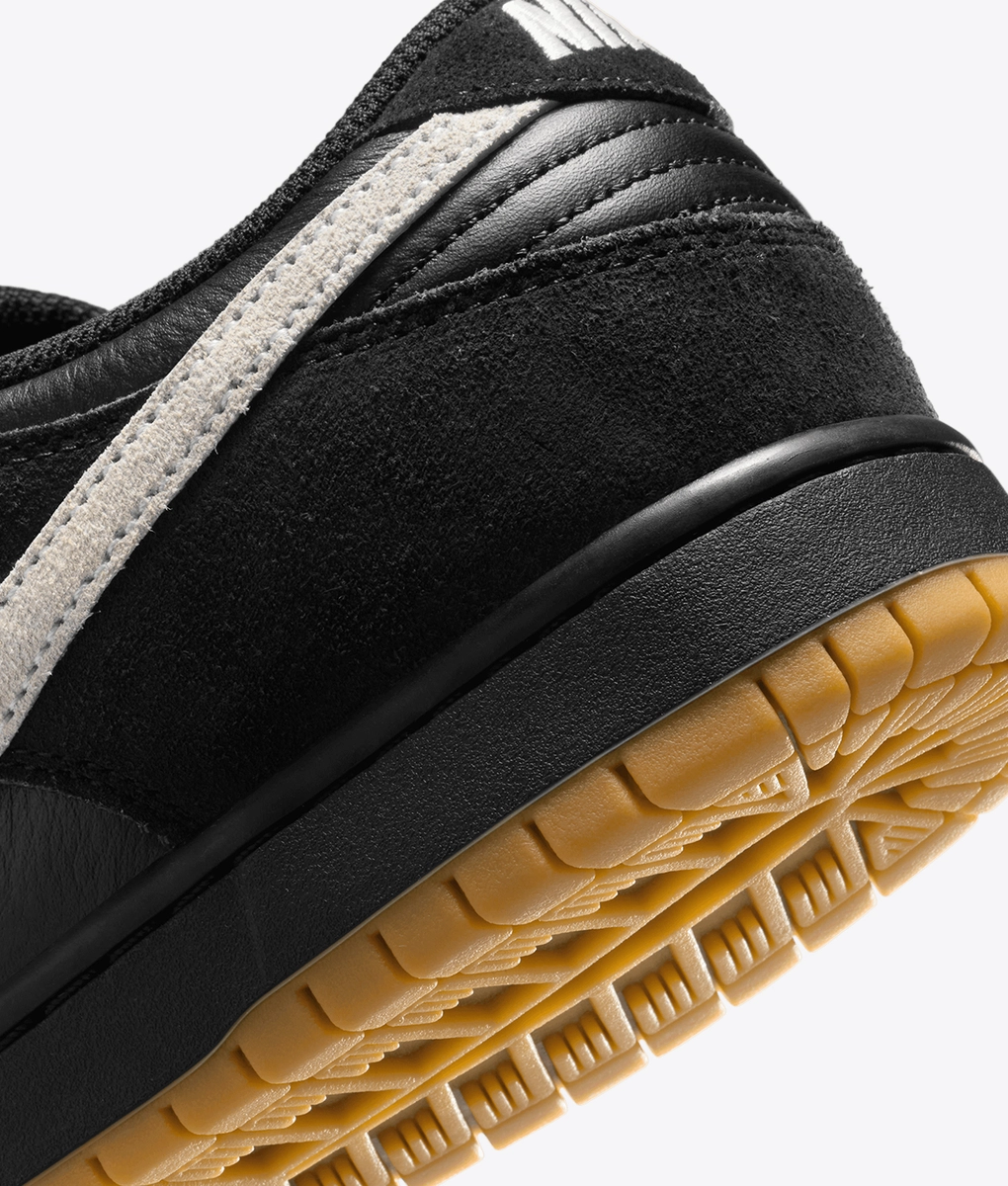 Nike - SB DUNK LOW PRO - VegNonVeg