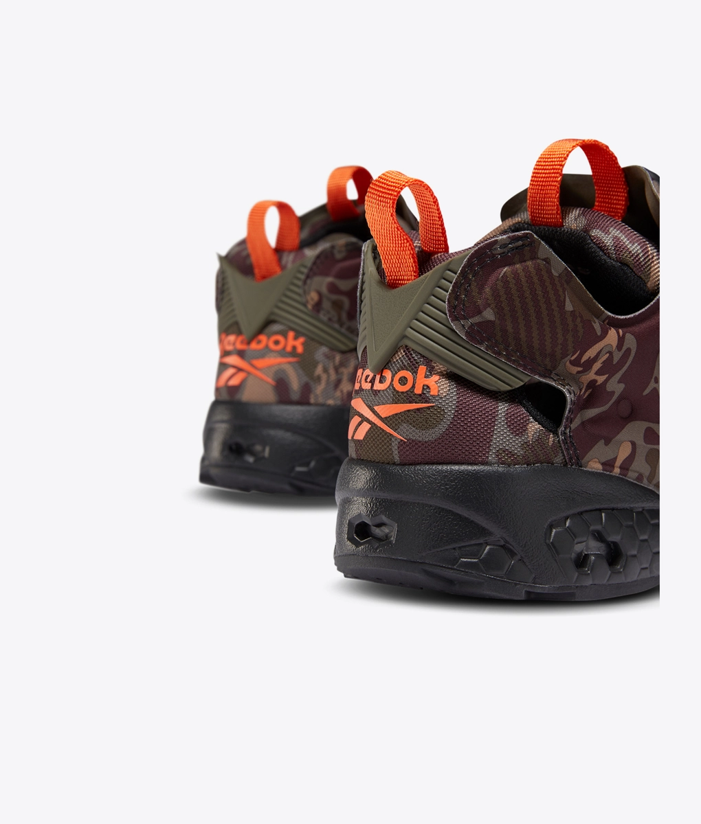 24cm 新品 REEBOK INSTAPUMP FURY OG カーキ 24cm 新品 REEBOK INSTAPUMP FURY OG カーキ REEBOK リーボック