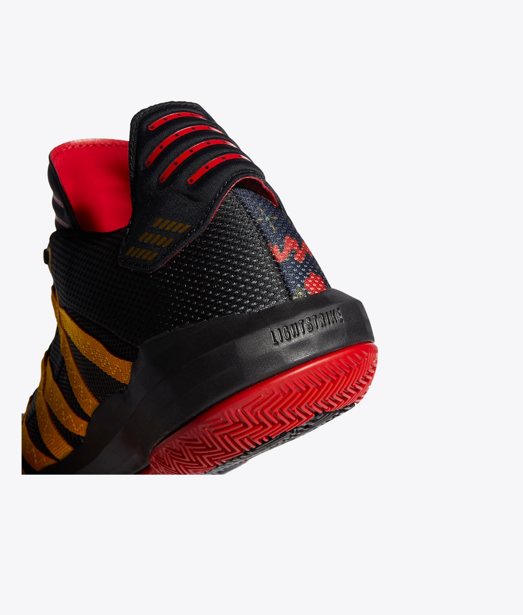 dame 6 basketball shoe