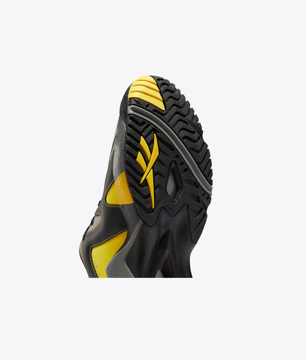 Reebok KAMIKAZE II VEGTAN TAN/CHALK | atmos（アトモス） 公式