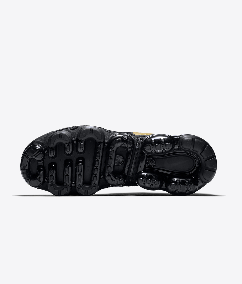 nike vapormax flyknit 2 metallic gold