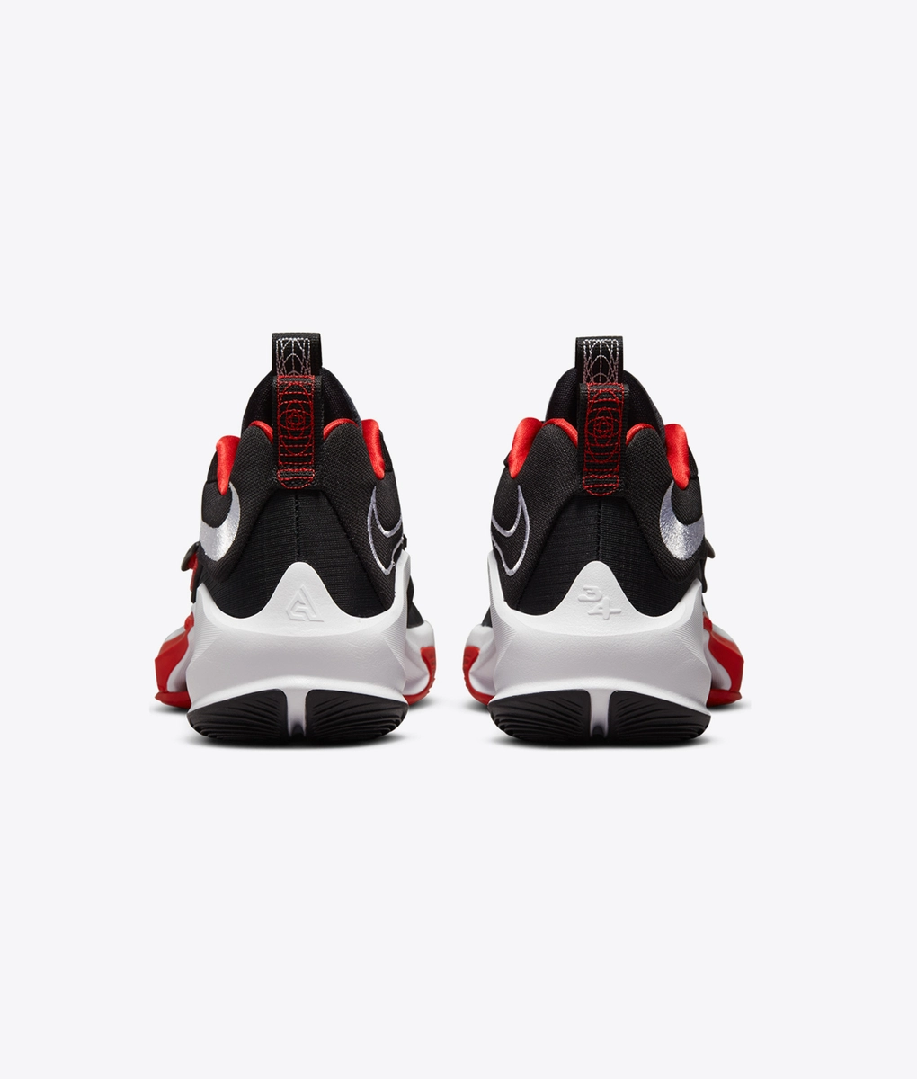 Nike - Zoom Freak 3 - VegNonVeg