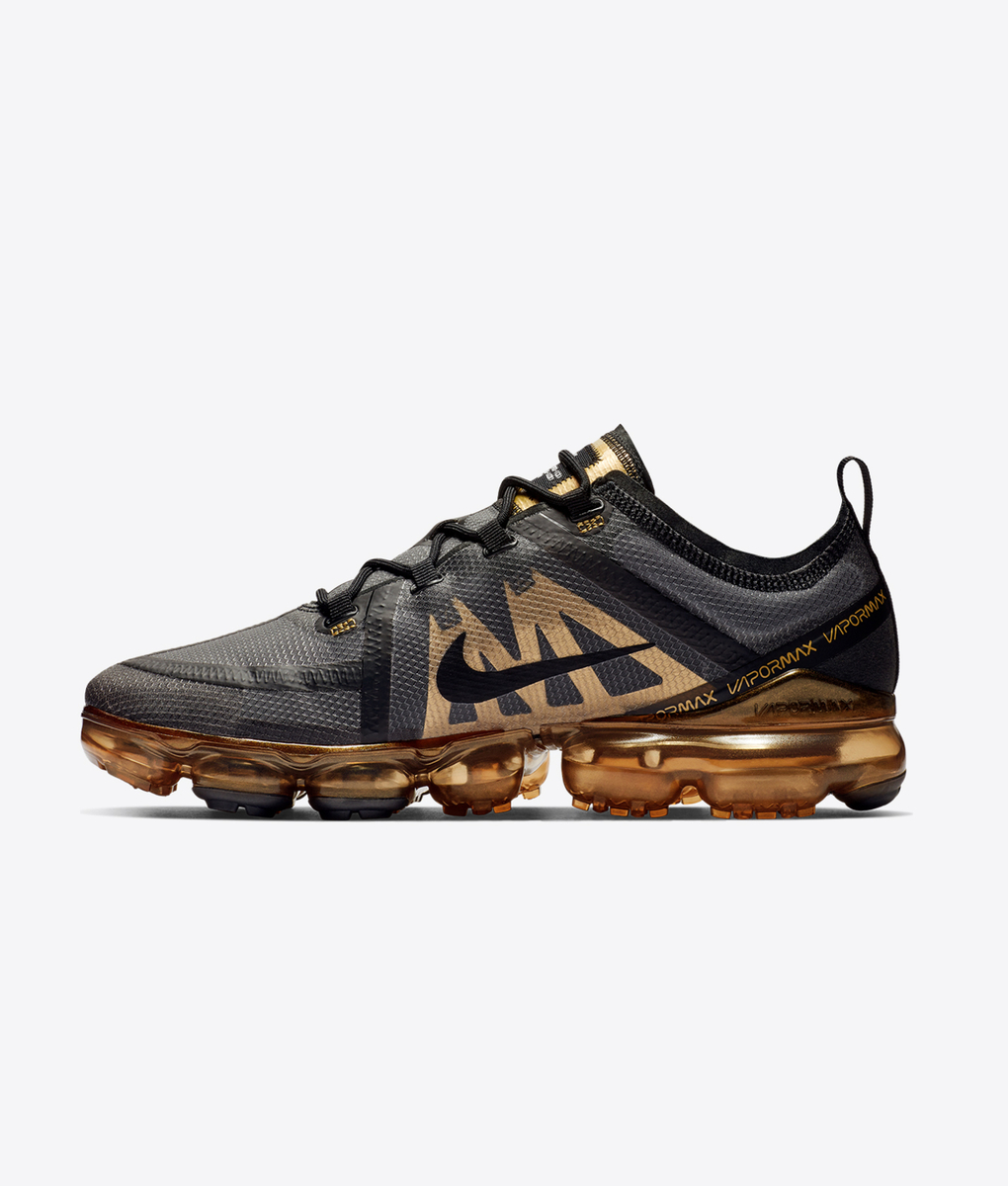 vapormax 2019 gold black