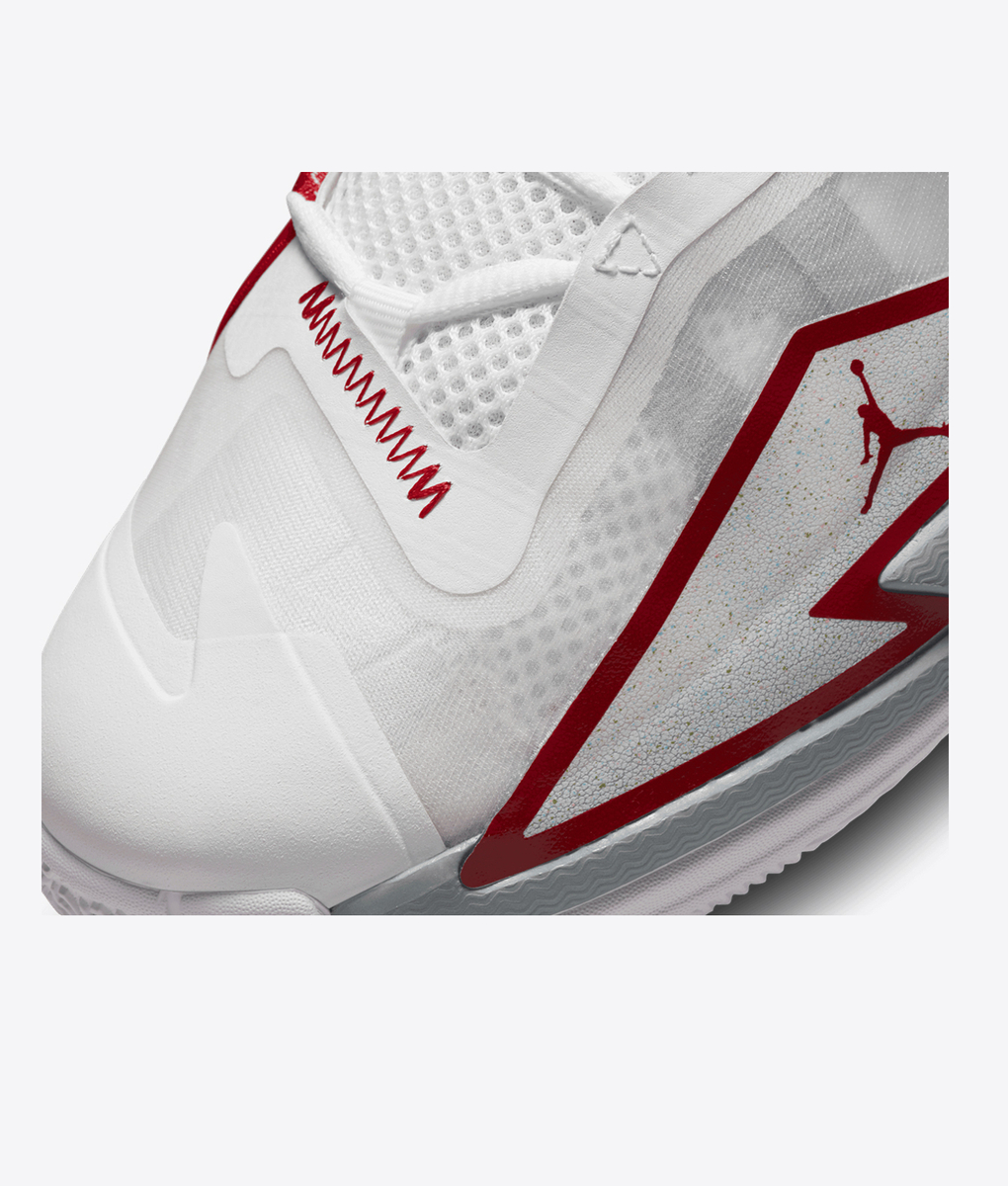 AIR JORDAN MEN SHOES, ONE TAKE 3, COLOR WHITE/GYM RED-LT SMOKE GREY, SIZE 12‎ Amazon.com | Nike Jordan One Take 3 Basketball Shoes, White  main image 4
