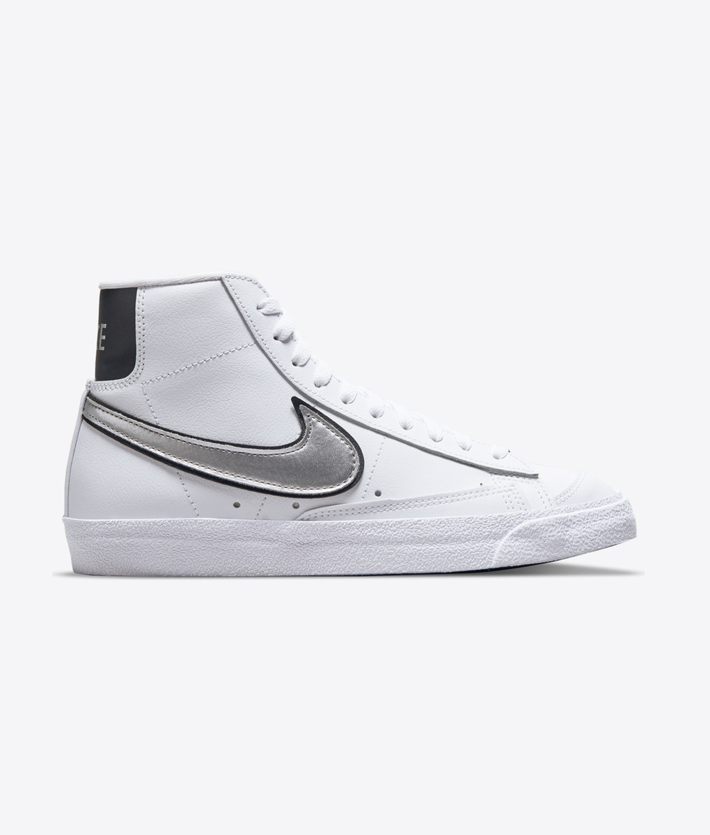 Nike - W Blazer Mid '77 Ess - VegNonVeg