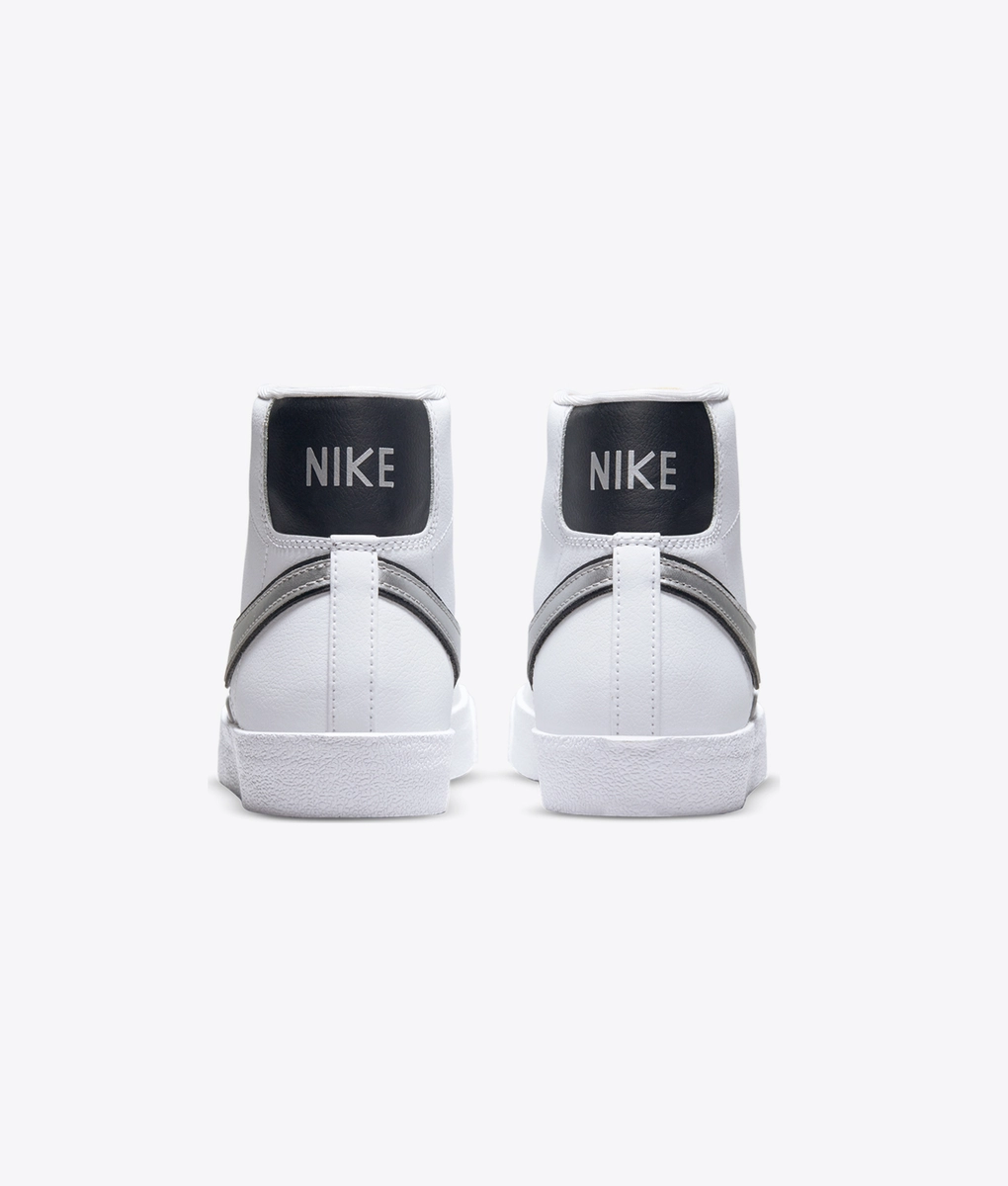 Nike - W Blazer Mid '77 Ess - VegNonVeg