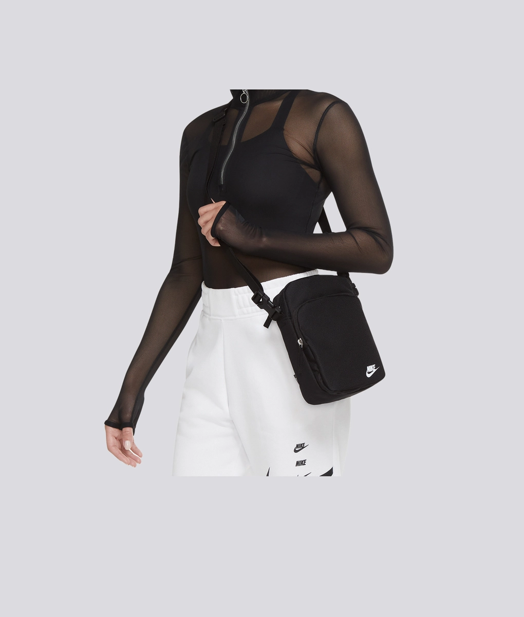 nike black small heritage crossbody bag