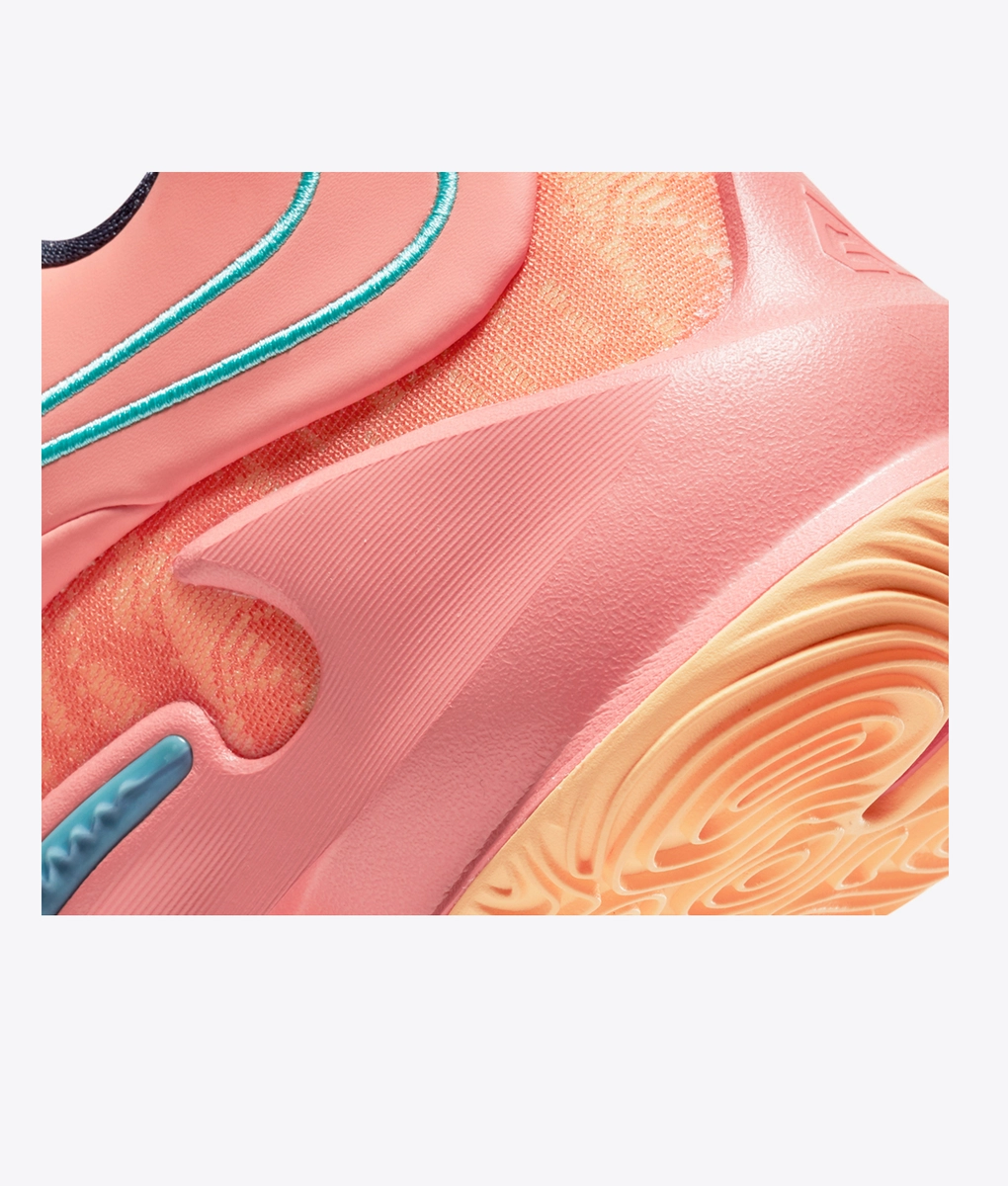 Nike - Zoom Freak 3 - VegNonVeg