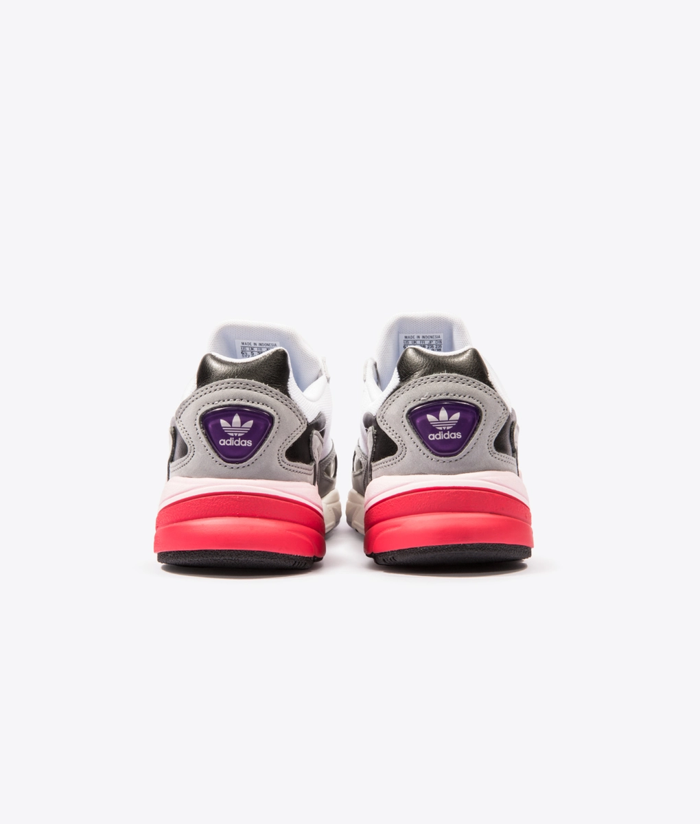 Adidas Originals - FALCON W GRUNGE 'FTWWHT/GRETHR' - VegNonVeg